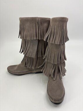 Minnetonka 3 Layer Fringe Moccasin Boot Suede Leather Gray Size 6 NWOB